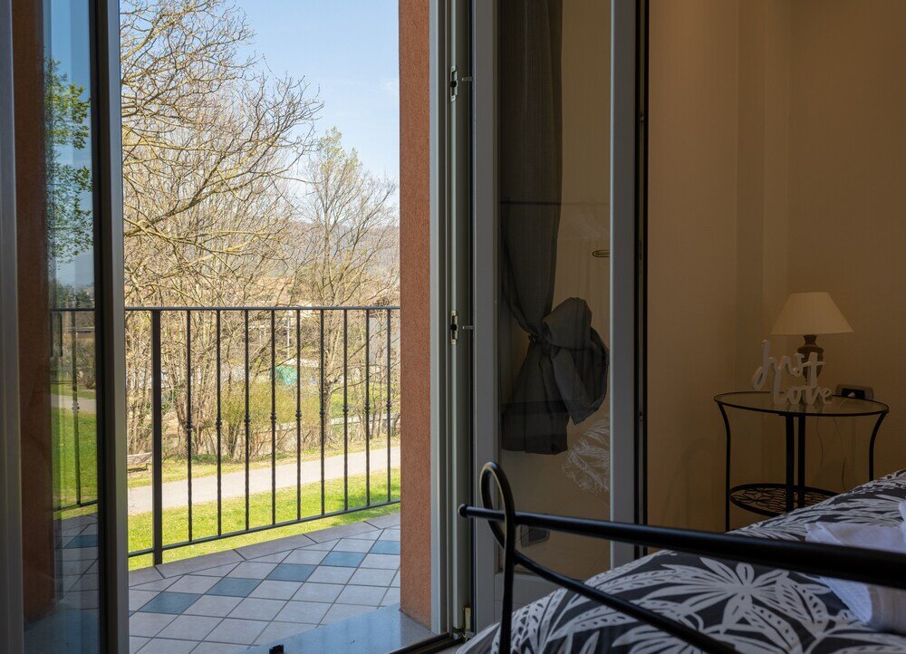 Apartamento Confort 1 dormitorio con balcón y con vista al parque Villa dei Venti - Comfort Holiday