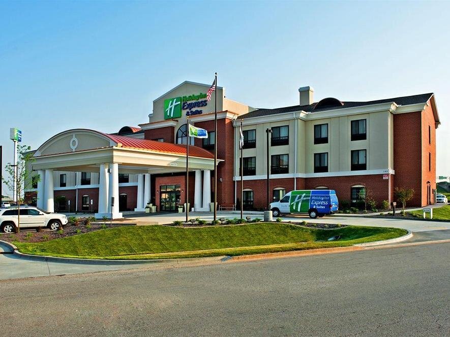 Suite Holiday Inn Express & Suites Morton Peoria Area, an IHG Hotel