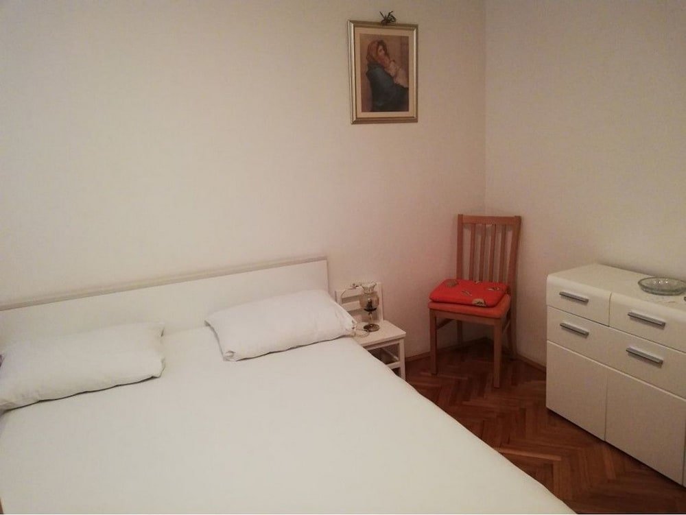 Standard Zimmer Apartment and Rooms Ruza
