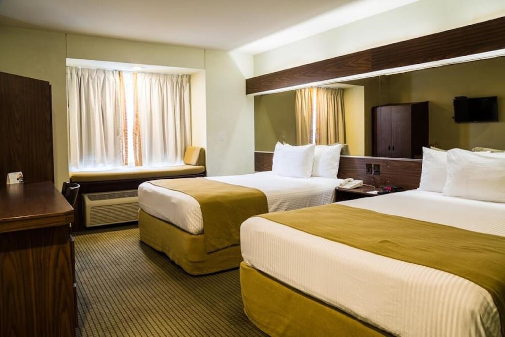 Четырёхместный номер Standard Microtel Inn and Suites by Wyndham Ciudad Juarez, US Consulate