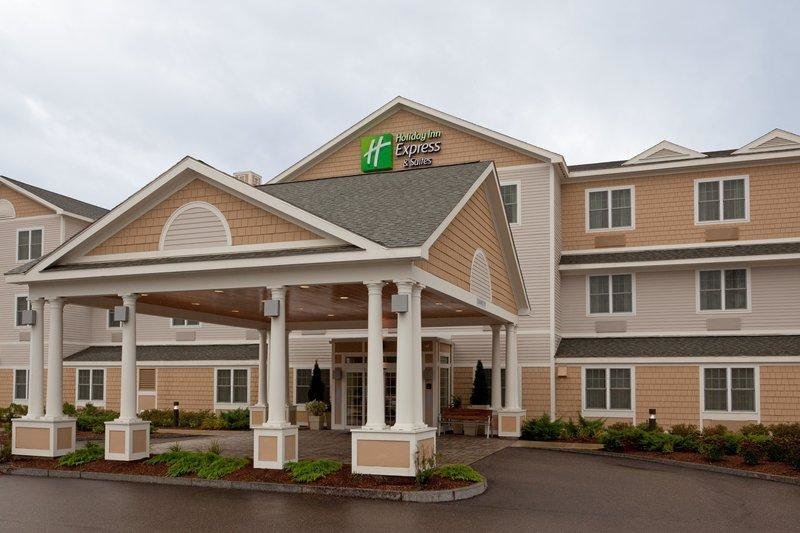 Полулюкс Holiday Inn Express Hotel & Suites Rochester, an IHG Hotel