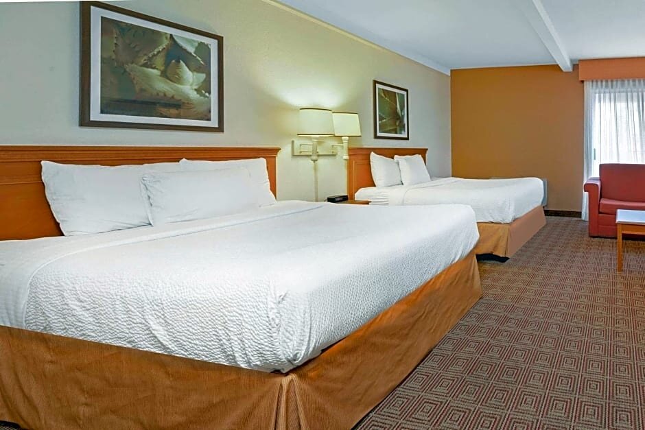 Executive Quadruple Suite La Quinta Inn & Suites by Wyndham Salt Lake City - Layton