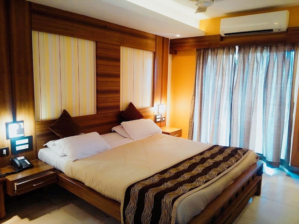 Двухместный номер Deluxe с балконом Hotel Madhuvan Serai