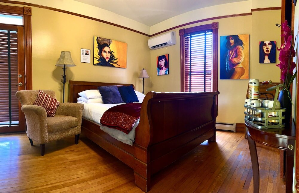 Двухместный номер Standard с балконом El Cuervo ABQ Guest Rooms