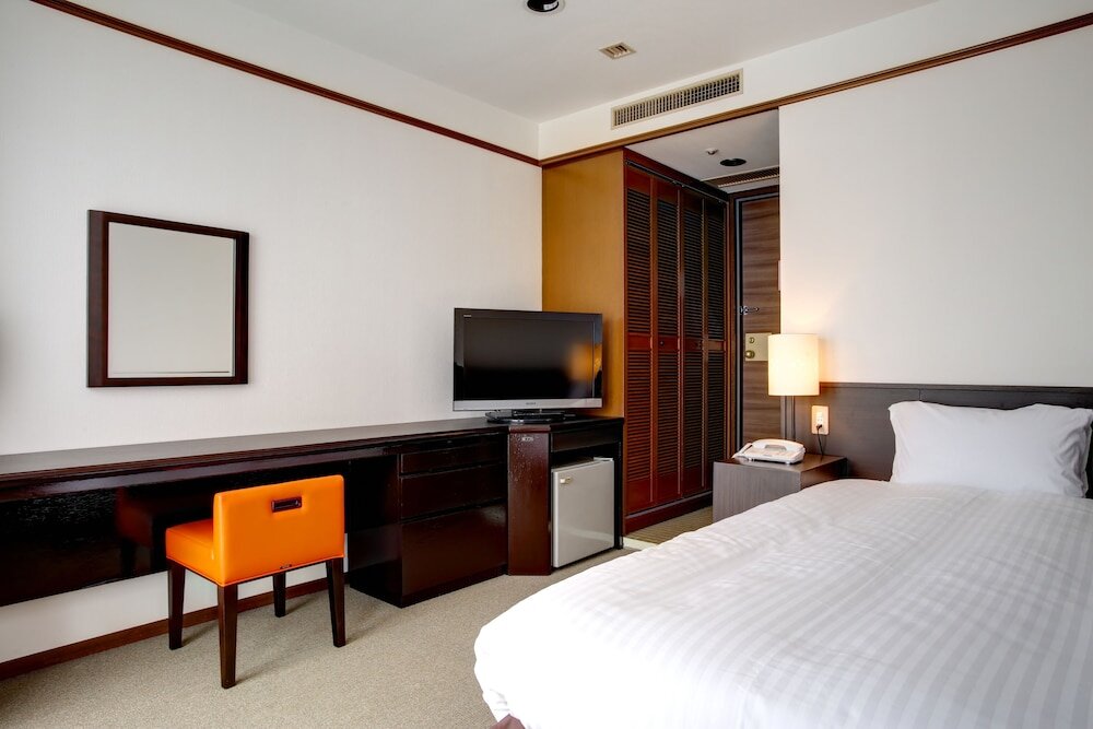 Standard Single room with balcony Hotel Resonex Naha