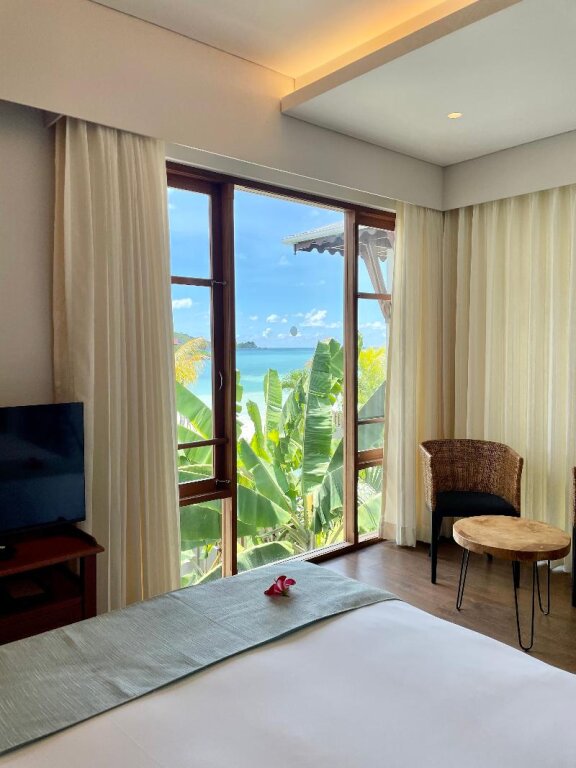 Standard Zimmer JA Enchanted Waterfront Seychelles