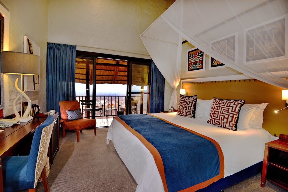 Номер Standard с балконом Victoria Falls Safari Suites