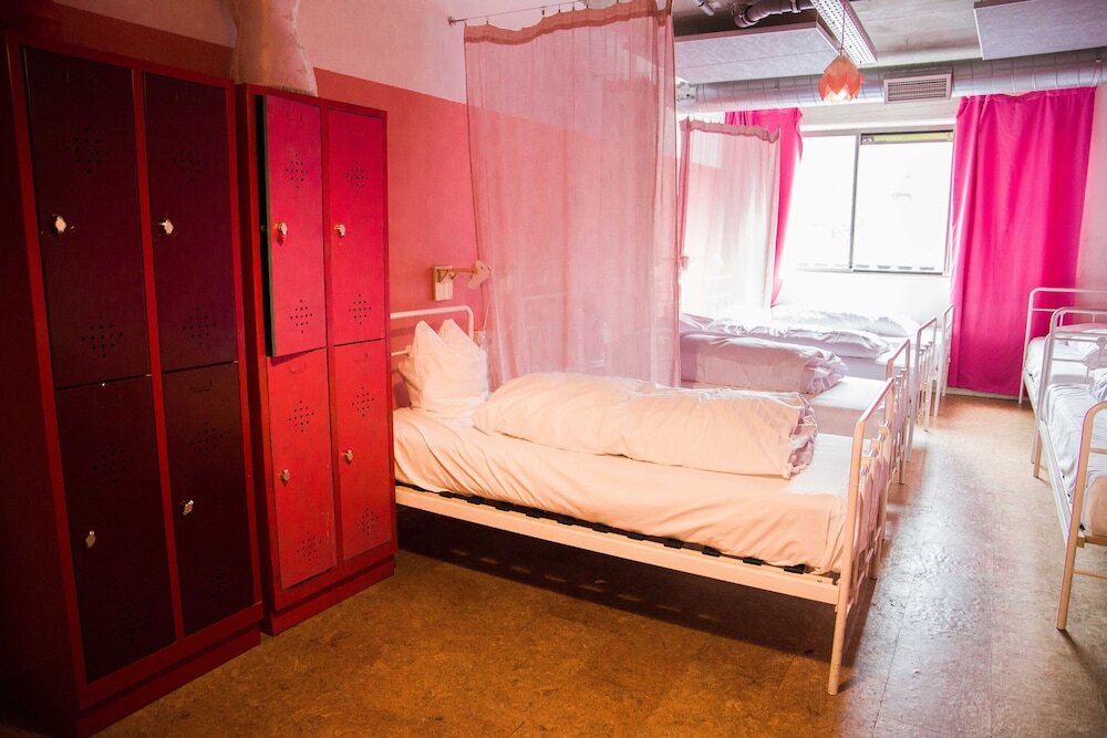 Кровать в общем номере (женский номер) Ecomama