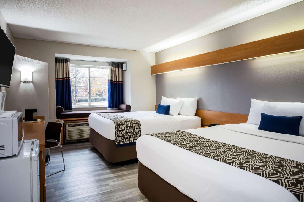 Standard quadruple chambre Microtel Inn & Suites by Wyndham Southern Pines / Pinehurst