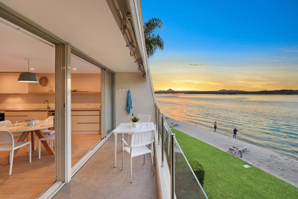 Апартаменты с 2 комнатами с видом на реку Noosa Harbour Resort