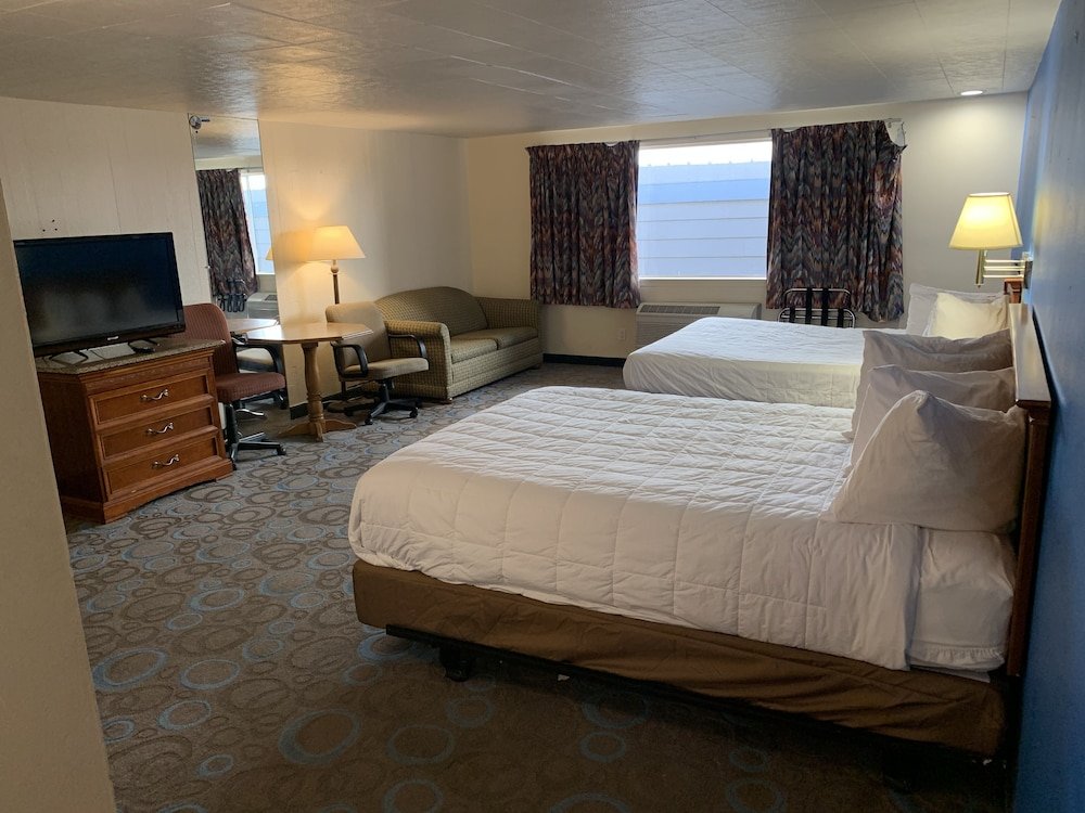 Standard Vierer Zimmer mit Bergblick Ventura Grand Inn