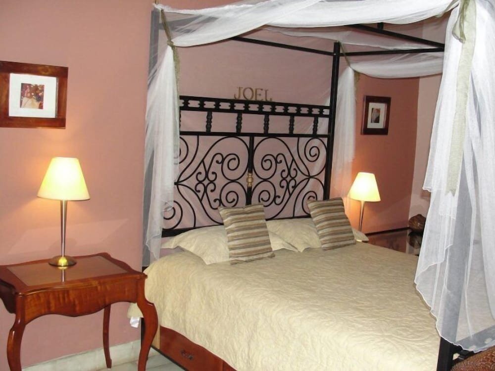 Двухместный люкс с видом на сад Hotel Casa Cubana Granada Nicaragua