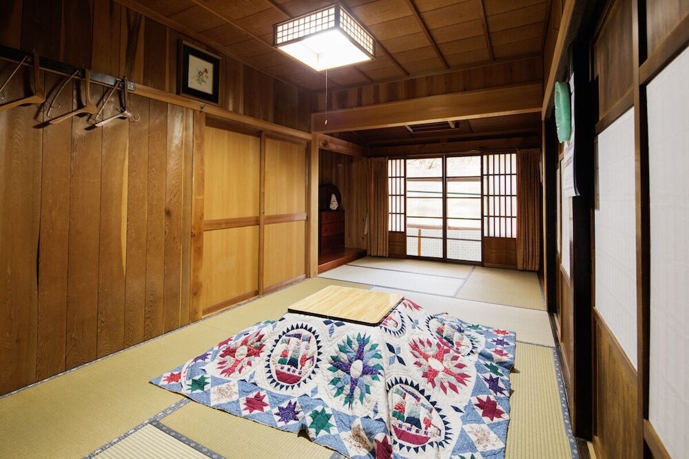 Standard Dreier Zimmer Shirakawago Gassho-house YOKICHI