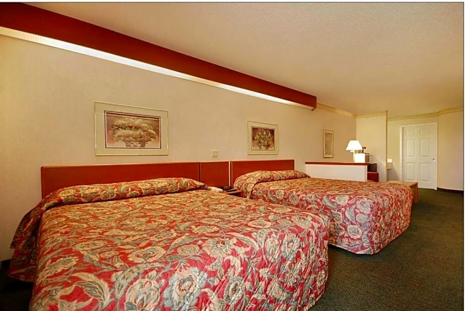 Standard quadruple chambre Syracuse Inn & Suites