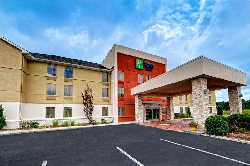 Letto in camerata Holiday Inn Express & Suites Crossville, an IHG Hotel