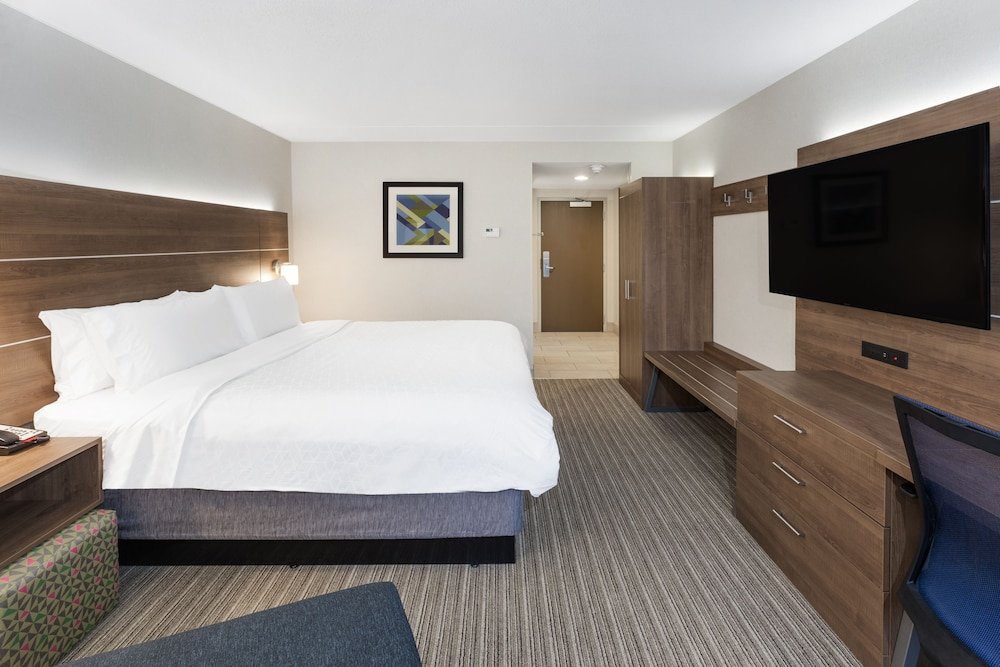 Номер Standard Holiday Inn Express Hotel & Suites Providence-Woonsocket, an IHG Hotel