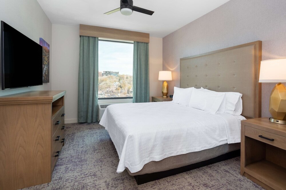 Люкс c 1 комнатой с видом на горы Homewood Suites By Hilton Albuquerque Downtown