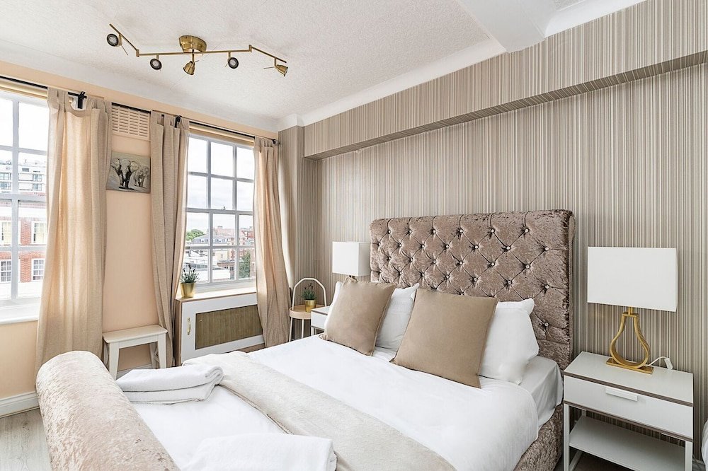 Апартаменты Elegant 3 Bedrooms Apartment Near Hyde Park & Oxford St