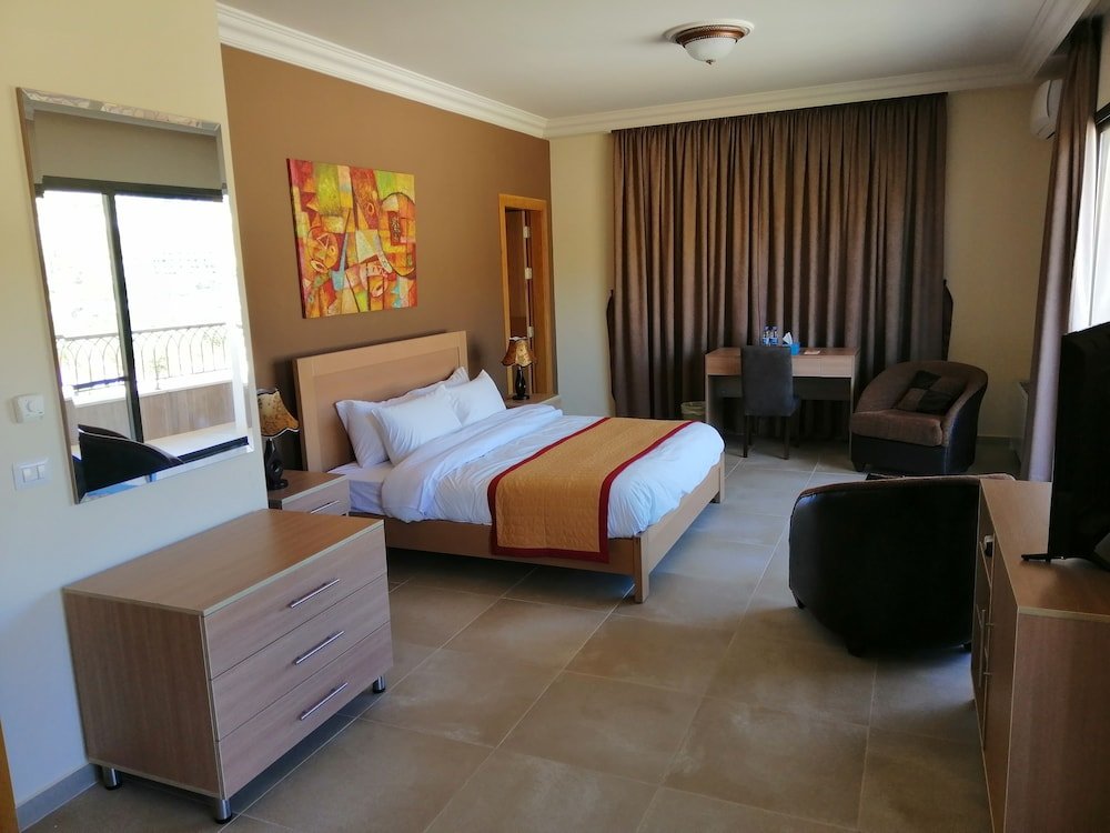 Standard Suite Zahle Hills Hotel