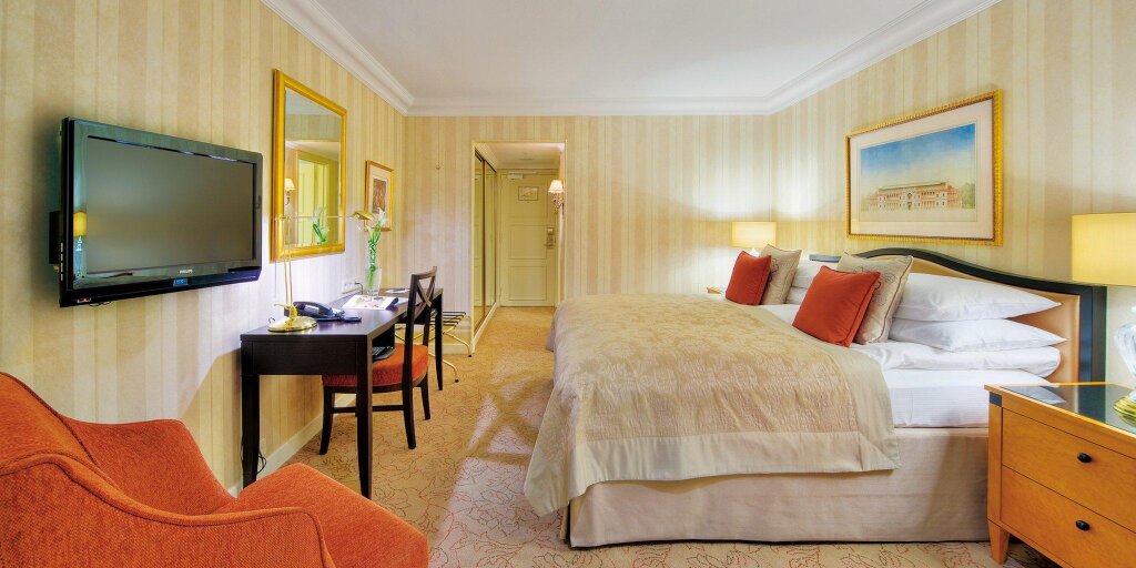 Classic Double room InterContinental Vienna, an IHG Hotel