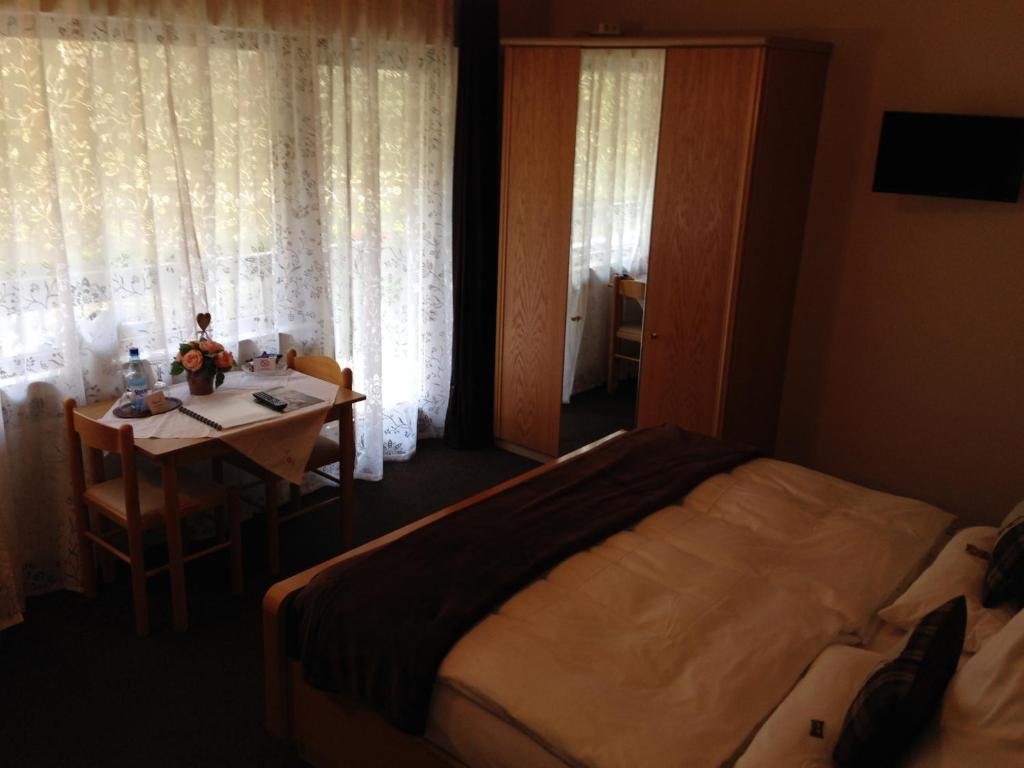 Standard Double room with balcony Mosel-Pension Gästehaus Christiane, Brodenbach