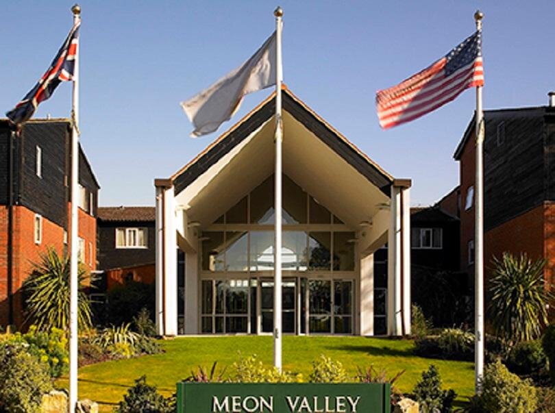 Номер Deluxe Meon Valley Hotel, Golf & Country Club