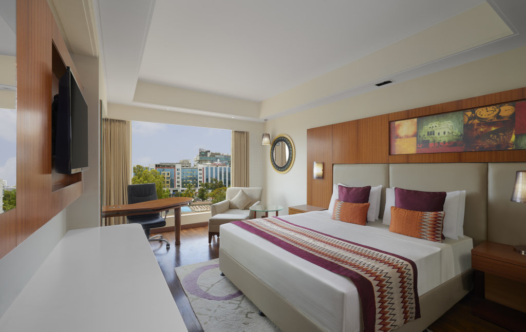Deluxe Zimmer SureStay Plus Hotel by Best Western Indore