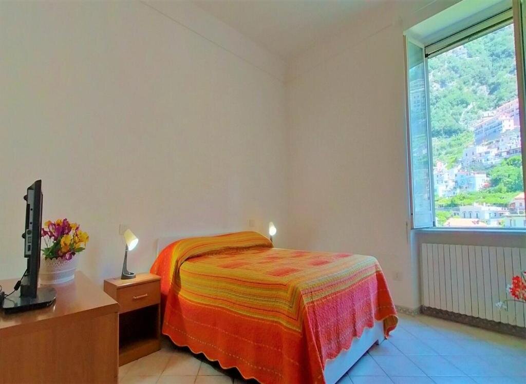 Cottage CASA Via Salita Monte, 98 - Cozy Private House with Two Bathrooms-Trekking Lovers - Town View