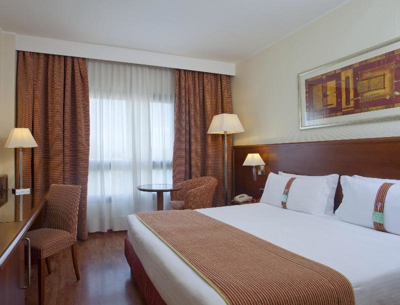 Двухместный номер Standard Holiday Inn Cagliari, an IHG Hotel