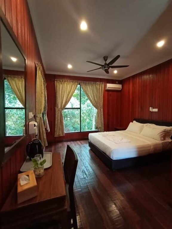 Superior Double room Kinabatangan Wildlife Lodge