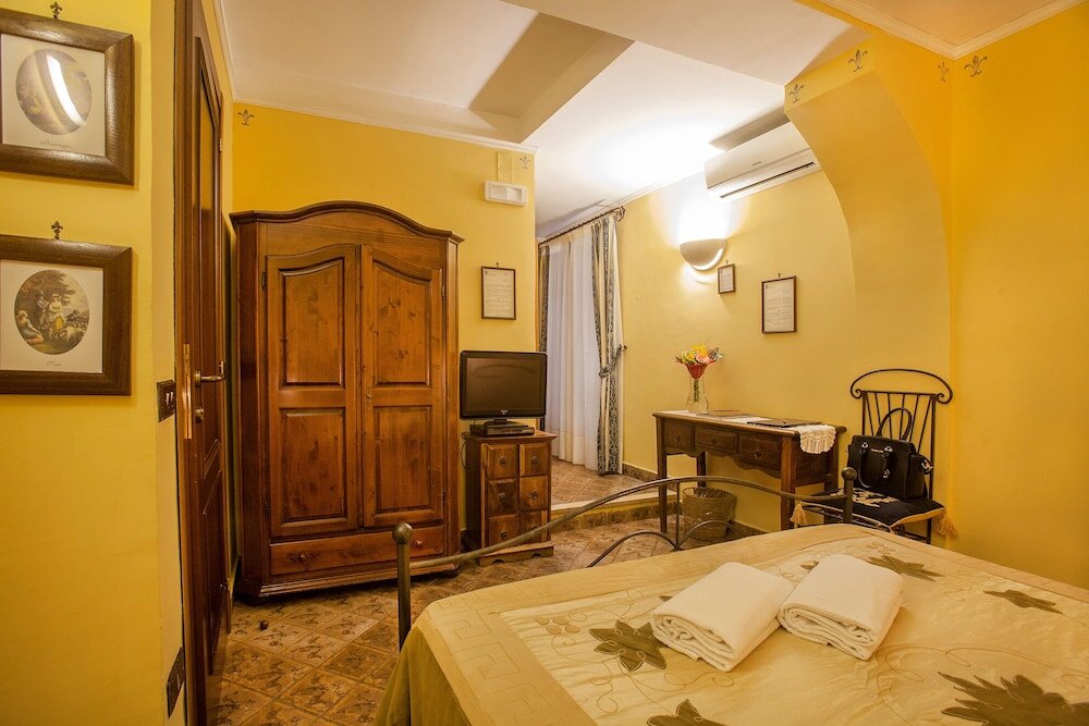 Camera doppia Classica 1 camera da letto con balcone B&B L'Alloggio Dei Vassalli