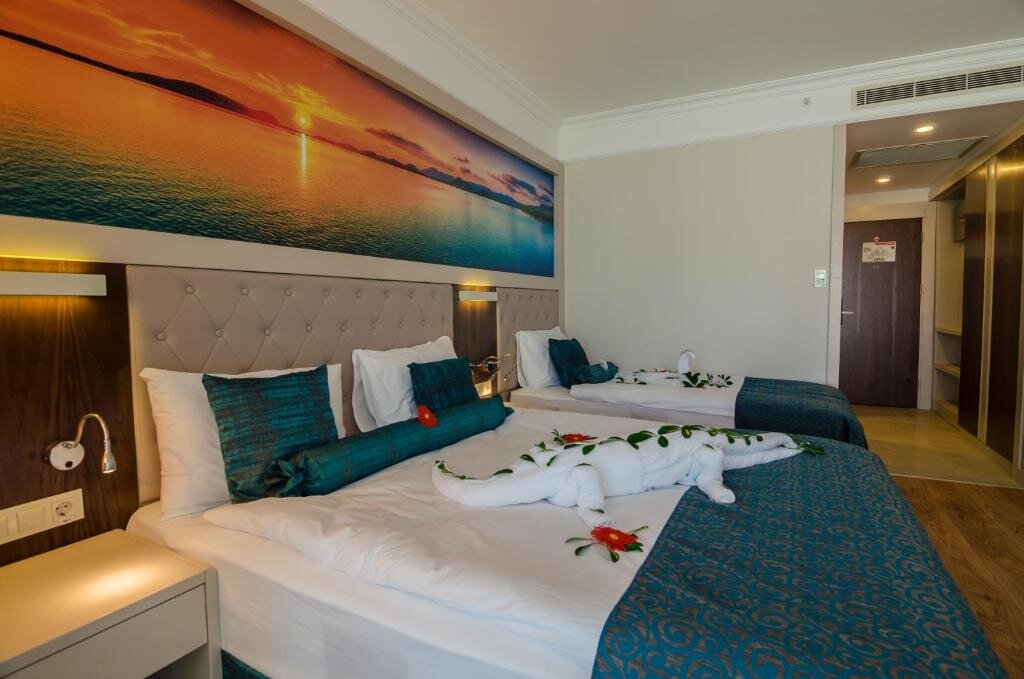 Двухместный номер Standard The Lumos Deluxe Resort Hotel & Spa