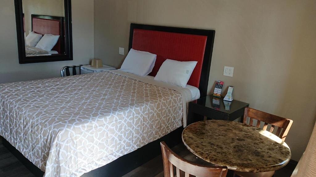 Standard Einzel Zimmer Santa Ana Travel Inn