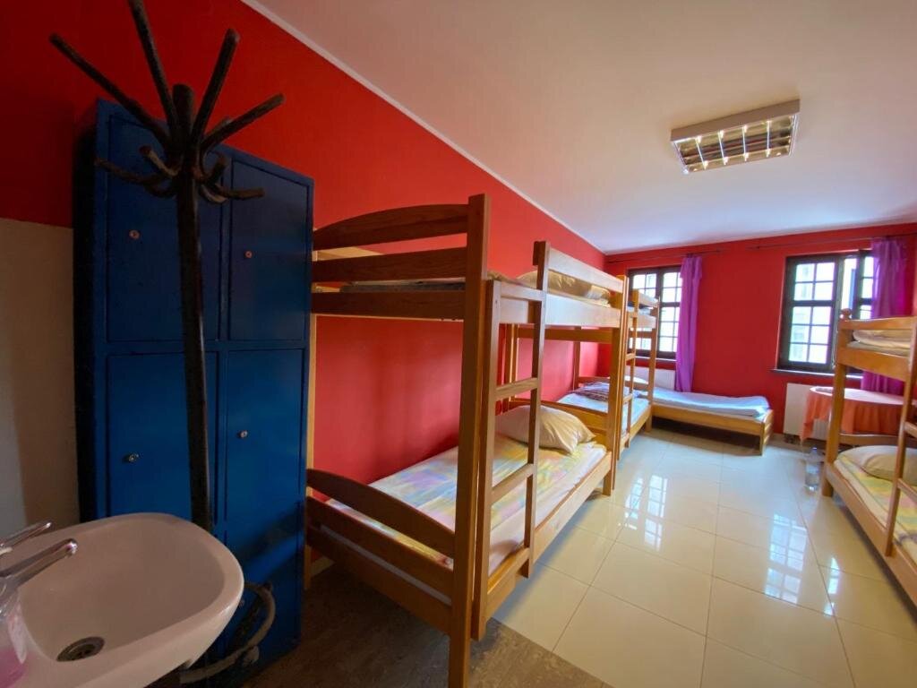 Cama en dormitorio compartido (dormitorio compartido femenino) Hostel Przy Targu Rybnym
