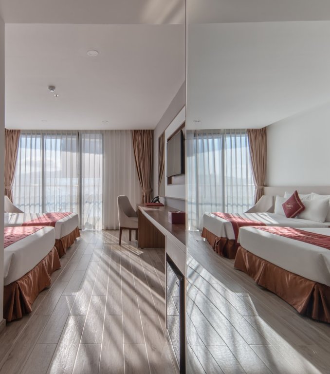 Camera quadrupla Standard 1 camera da letto con vista sulla città LeMore Hotel Nha Trang