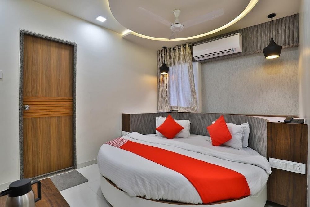 Camera Deluxe Hotel Shivganga