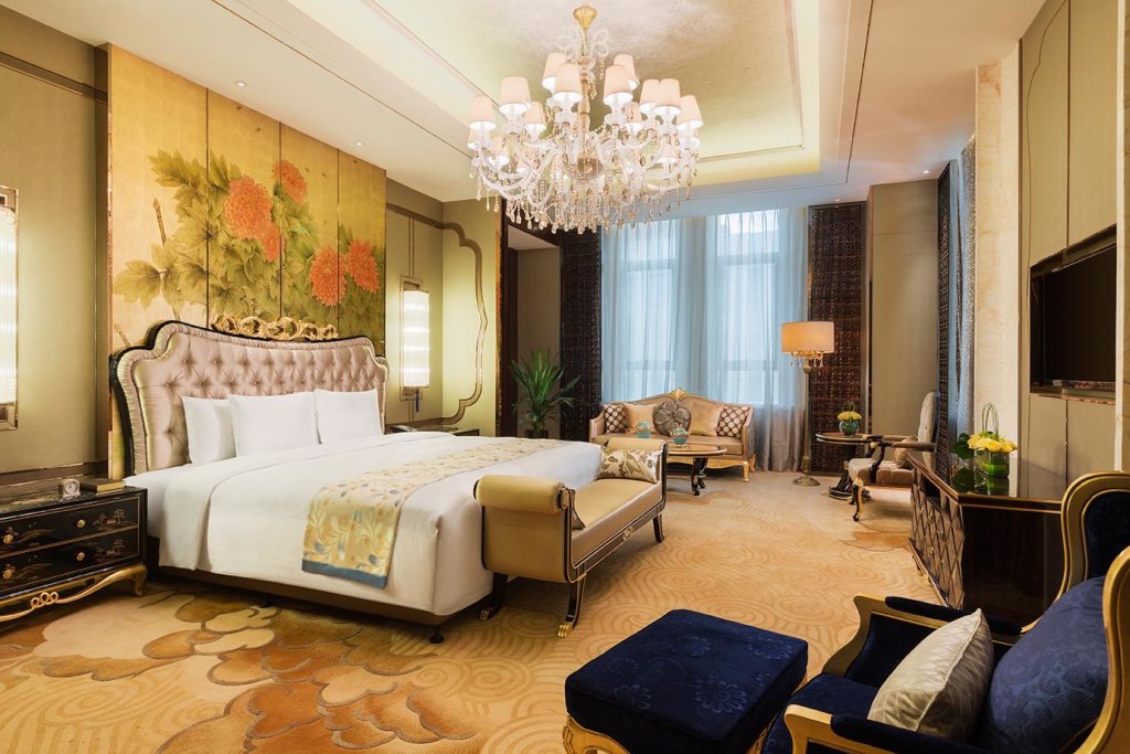 Люкс Presidential Wanda Realm Chifeng Hotel