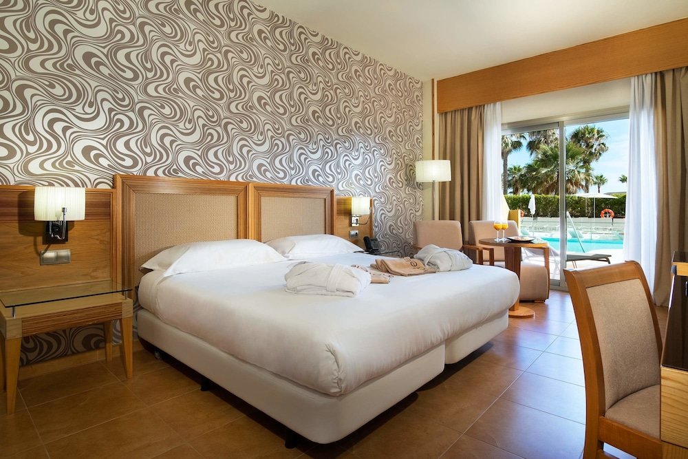Двухместный номер Deluxe с балконом Elba Costa Ballena Beach & Thalasso Resort