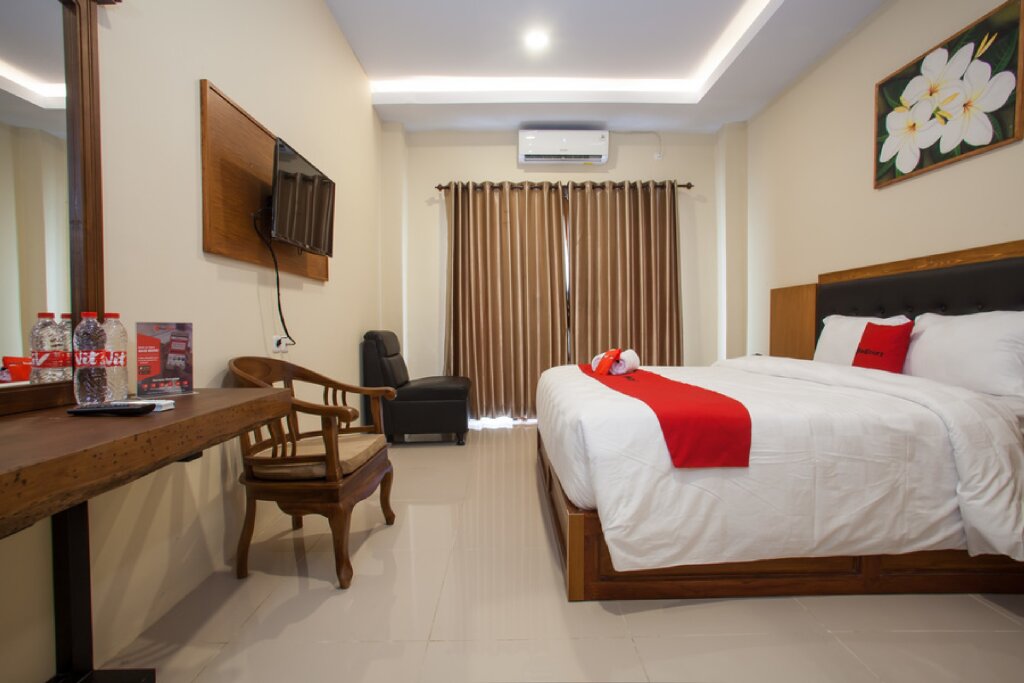 Suite RedDoorz Premium @ Jalan Cengkeh Malang