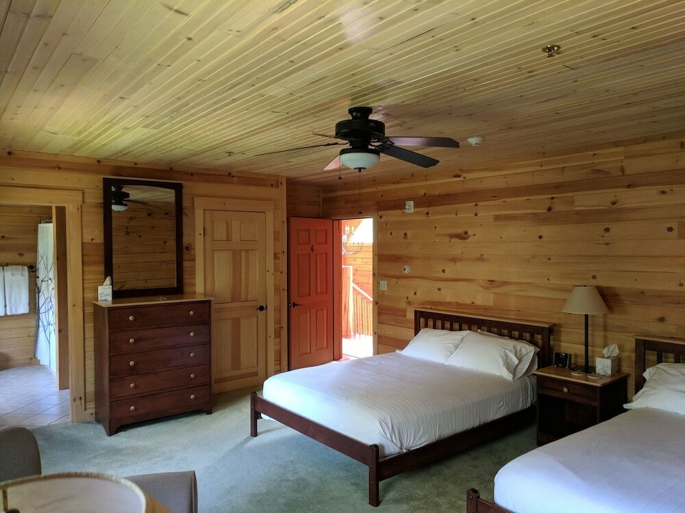 Четырёхместный номер Comfort Hostel Of Maine