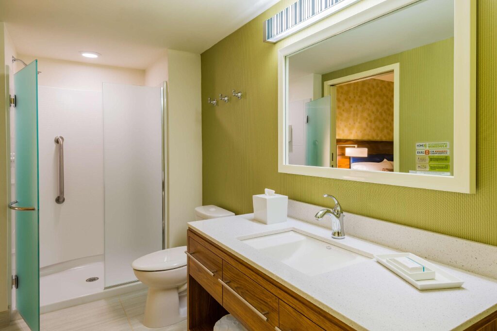 Двухместный люкс c 1 комнатой Home2 Suites by Hilton Buffalo Airport/ Galleria Mall