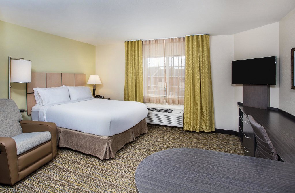Suite Candlewood Suites Bowling Green, an IHG Hotel