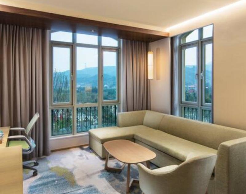 Двухместный люкс c 1 комнатой Hilton Garden Inn Hangzhou Xiaoshan