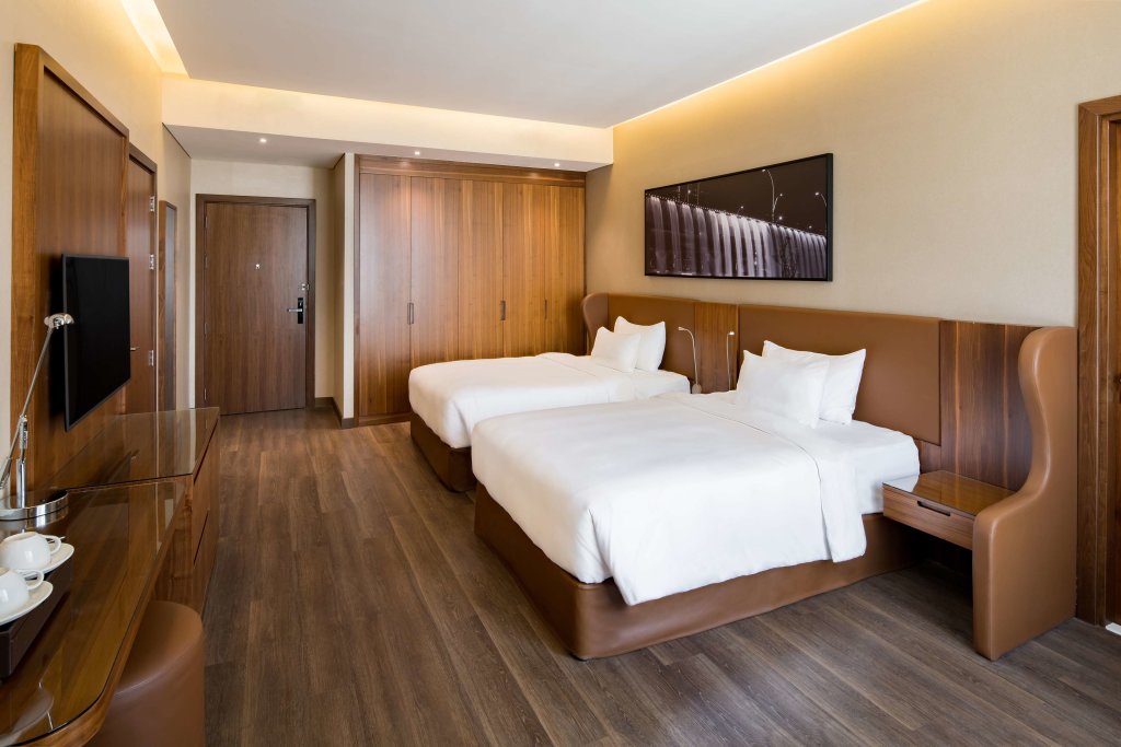 2 Bedrooms Suite Radisson Blu Hotel, Dubai Canal View