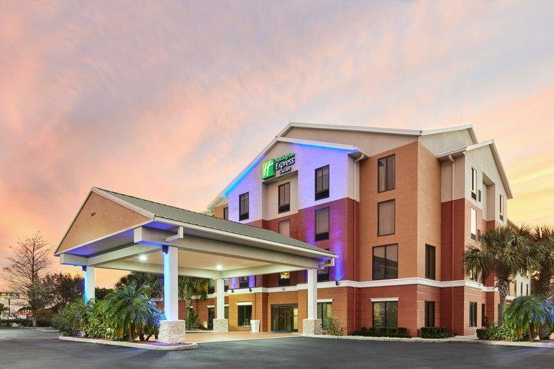 Люкс Economy Holiday Inn Express Hotel & Suites Port Richey, an IHG Hotel