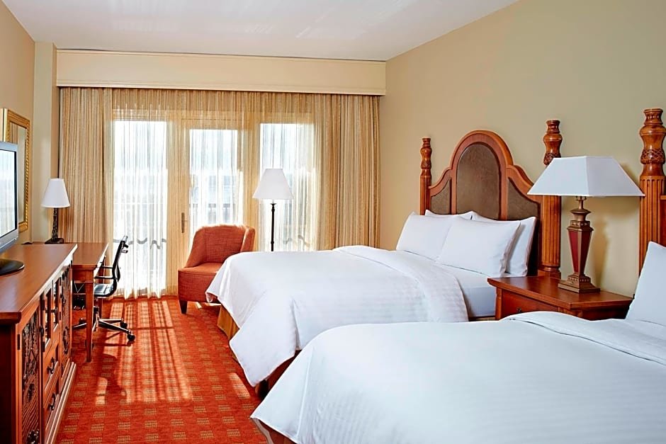 Standard Quadruple room Marriott Shoals Hotel & Spa