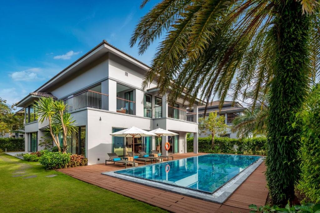 Вилла с 5 комнатами с балконом Best Western Premier Sonasea Villas Phu Quoc