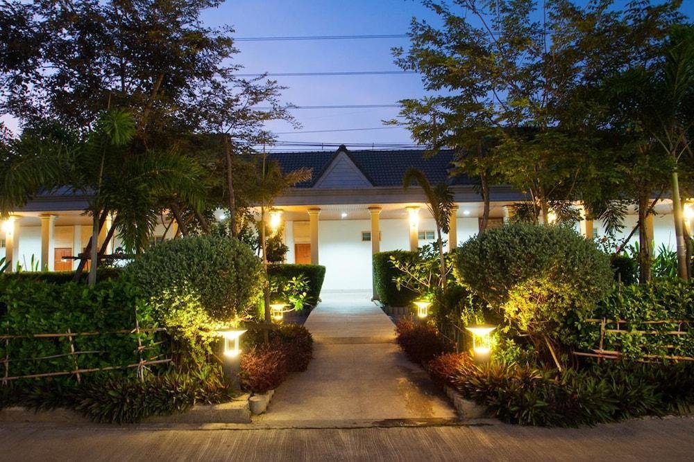 Deluxe chambre PEARL RESORT AND HOTEL เพิร์ลรีสอร์ทแอนด์โฮเทล