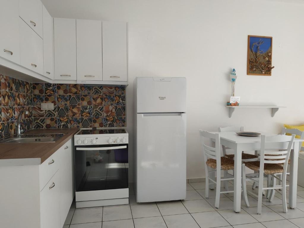 1 Bedroom Apartment with garden view Livadi Apartments