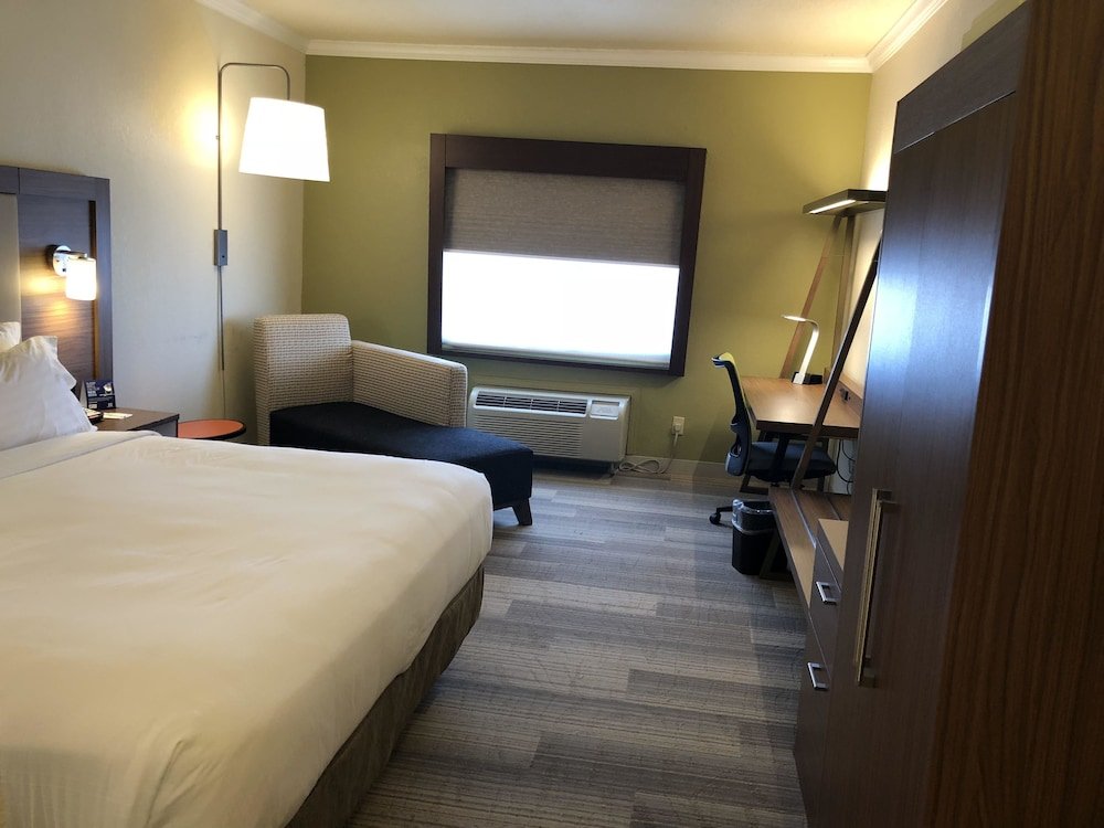 Standard room Holiday Inn Express Hotel & Suites Greenville, an IHG Hotel